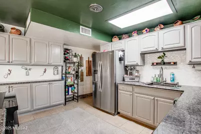 131 E Cambridge Drive, Tucson, AZ 85704 - Photo 24