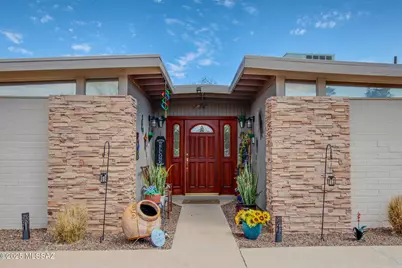 131 E Cambridge Drive, Tucson, AZ 85704 - Photo 1