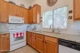 1916 E Cliff Swallow Trail, Green Valley, AZ 85614 - Photo 14