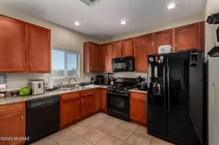 6297 S Iron Brand Dr, Tucson, AZ 85757 - Photo 10