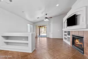 12672 N Golden Jubilee Dr, Marana, AZ 85653 - Photo 10