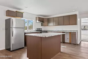 12466 W Vegas Dr, Tucson, AZ 85736 - Photo 8