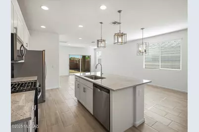 9816 N Solstice Avenue, Tucson, AZ 85743 - Photo 10