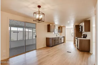 270 W Pinon, Green Valley, AZ 85614 - Photo 2