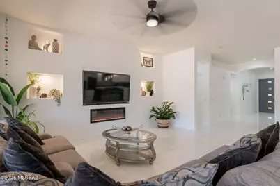 108 N Desert Stream Drive, Tucson, AZ 85745 - Photo 8