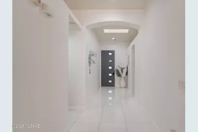 108 N Desert Stream Drive, Tucson, AZ 85745 - Photo 4