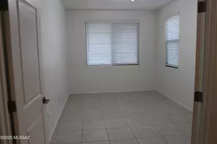 10713 W Hayward Dr, Marana, AZ 85653 - Photo 4