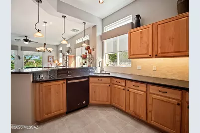 13229 N Heritage Gateway Avenue, Marana, AZ 85658 - Photo 4