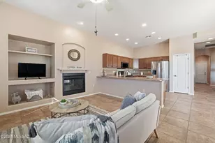 2283 W Calle Guatamote, Green Valley, AZ 85622 - Photo 12