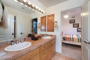 1594 N Desert Trumpet Ct, Tucson, AZ 85745 - Photo 28