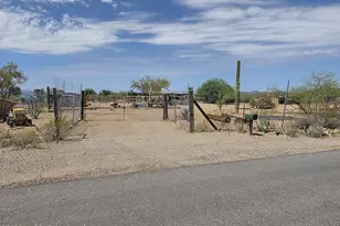 2320 S Calle Hohokam, Tucson, AZ 85735 - Photo 2