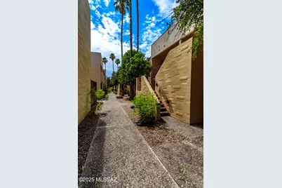 1341 E Fort Lowell Road # 52B, Tucson, AZ 85719 - Photo 16