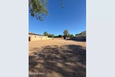242 Placita Haciendas Del Lago #14, Sahuarita, AZ 85629 - Photo 2