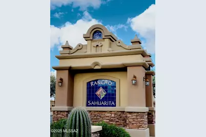 242 Placita Haciendas Del Lago #14, Sahuarita, AZ 85629 - Photo 1