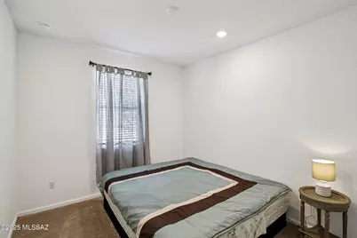 7803 S Sugarbend Drive, Tucson, AZ 85757 - Photo 8