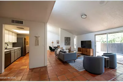 5701 N Glenn Street #5, Tucson, AZ 85712 - Photo 2
