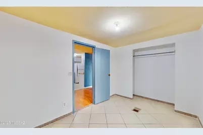 6911 W Tumbling T, Tucson, AZ 85757 - Photo 14