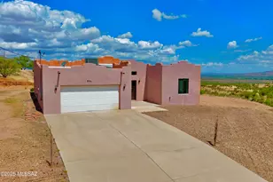 886 Oaxaca Ct, Rio Rico, AZ 85648 - Photo 2