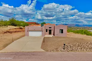 886 Oaxaca Ct, Rio Rico, AZ 85648 - Photo 1