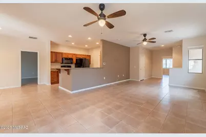 503 W Shadow Wood St, Green Valley, AZ 85614 - Photo 12
