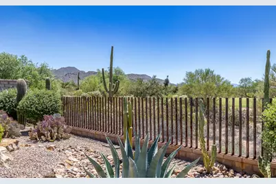 6567 W Whispering Windmill Lane, Marana, AZ 85658 - Photo 4