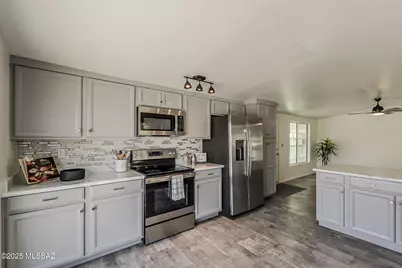 5441 N Royal Palm Drive, Tucson, AZ 85705 - Photo 4