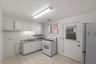 2135 N Columbus Blvd, Tucson, AZ 85712 - Photo 32