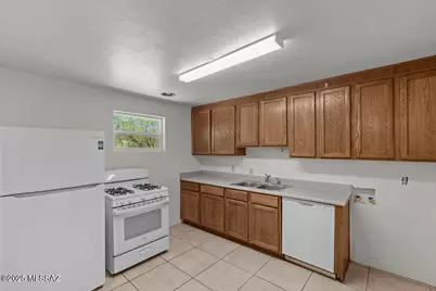 2135 N Columbus Boulevard, Tucson, AZ 85712 - Photo 12