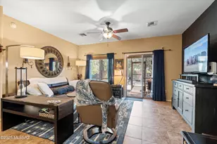 93 E Calle Vivaz, Green Valley, AZ 85614 - Photo 4