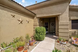 93 E Calle Vivaz, Green Valley, AZ 85614 - Photo 2