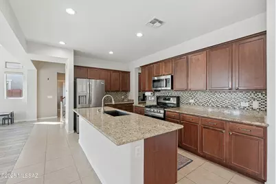 3501 W Tailfeather Drive, Marana, AZ 85658 - Photo 2
