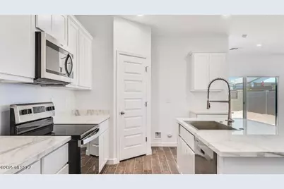 8685 W Prairie Acacia Drive, Marana, AZ 85653 - Photo 2