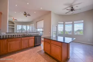 10258 N Tall Cotton Dr, Marana, AZ 85653 - Photo 6