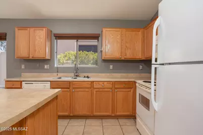 60198 E Verde Vista Court, Tucson, AZ 85739 - Photo 8