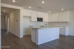 826 W Calle Alta Curva, Sahuarita, AZ 85629 - Photo 2