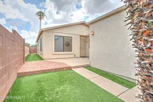2407 N Palo Hacha Dr, Tucson, AZ 85745 - Photo 4
