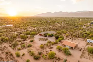 352 N Camino Del Codorniz, Tucson, AZ 85748 - Photo 4