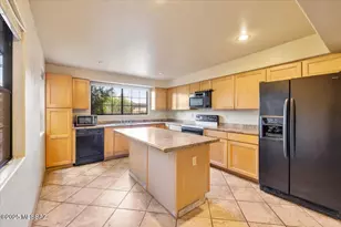 2308 W Paseo Cielo, Tucson, AZ 85742 - Photo 2