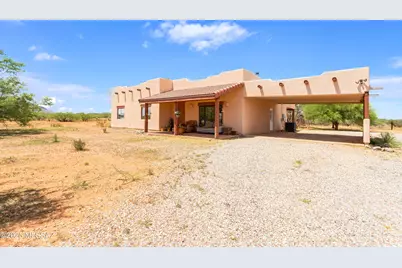 2031 W Cougar Place, Huachuca City, AZ 85616 - Photo 2