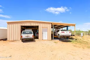 2031 W Cougar Pl, Huachuca City, AZ 85616 - Photo 28