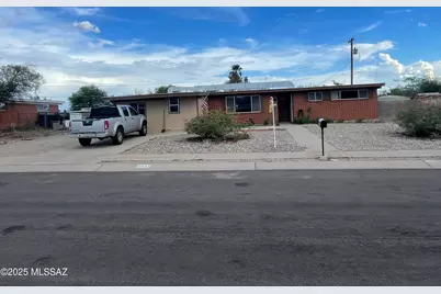 7434 E 24th Street, Tucson, AZ 85710 - Photo 2