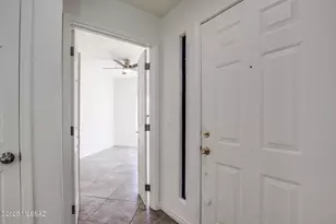 6655 N Canyon Crest Dr, Tucson, AZ 85750 - Photo 30