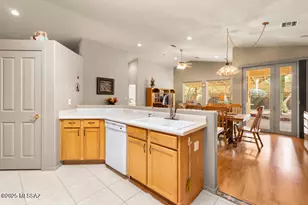 2652 S Falcon View Dr, Tucson, AZ 85713 - Photo 12