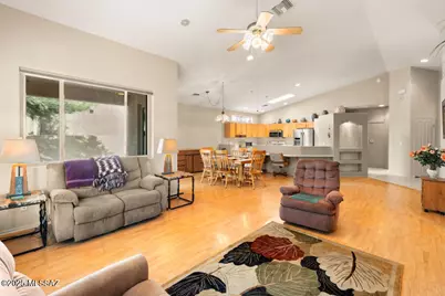 2652 S Falcon View Drive, Tucson, AZ 85713 - Photo 8