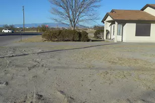104 S Casas Lindas Dr, Willcox, AZ 85643 - Photo 18