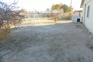 104 S Casas Lindas Dr, Willcox, AZ 85643 - Photo 8