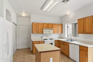 7333 W Sunset Mountain Dr, Tucson, AZ 85743 - Photo 12