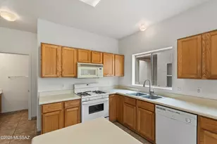 7333 W Sunset Mountain Dr, Tucson, AZ 85743 - Photo 10