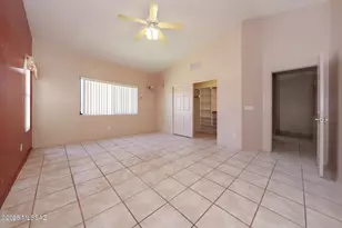 10889 E Walking Stick Dr, Tucson, AZ 85748 - Photo 16