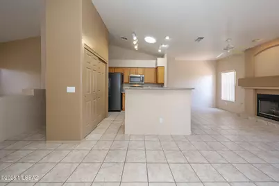 10889 E Walking Stick Drive, Tucson, AZ 85748 - Photo 8